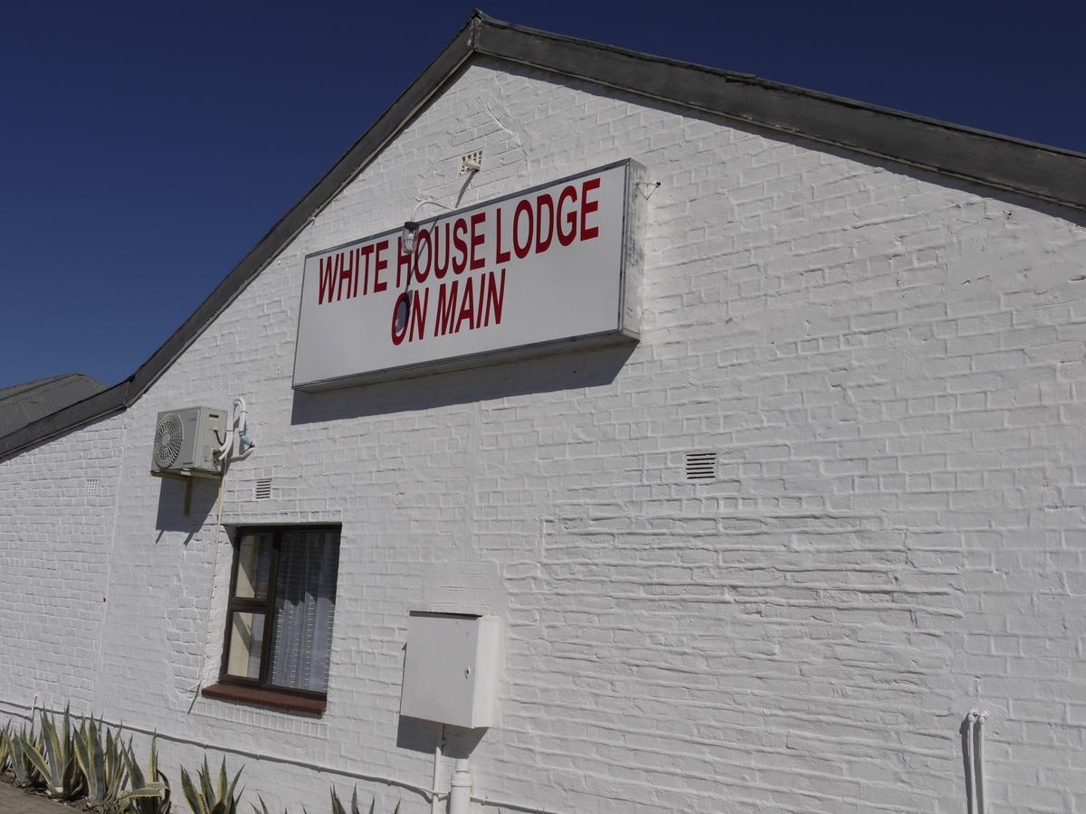 White House Lodge On Main Beaufort West Exterior photo